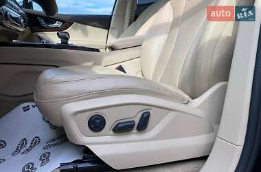 Позашляховик / Кросовер Audi Q7 2016 в 