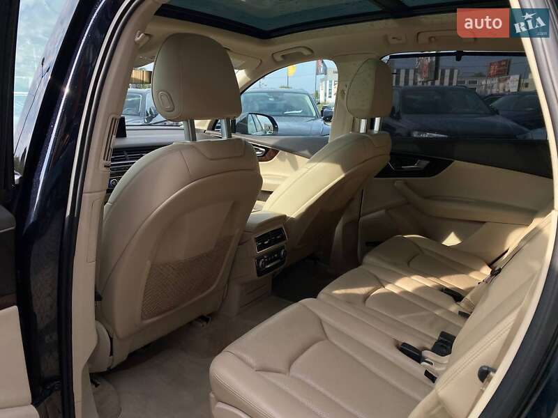 Внедорожник / Кроссовер Audi Q7 2016 в Львове
