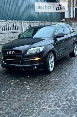 Позашляховик / Кросовер Audi Q7 2009 в 