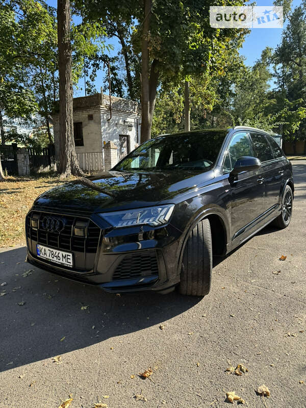 Позашляховик / Кросовер Audi Q7 2019 в Києві