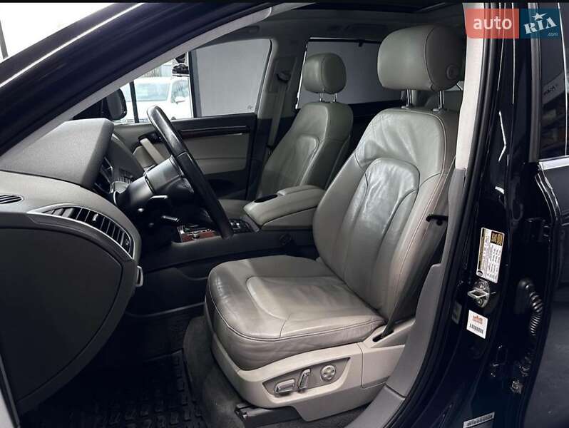Внедорожник / Кроссовер Audi Q7 2010 в Нововолынске