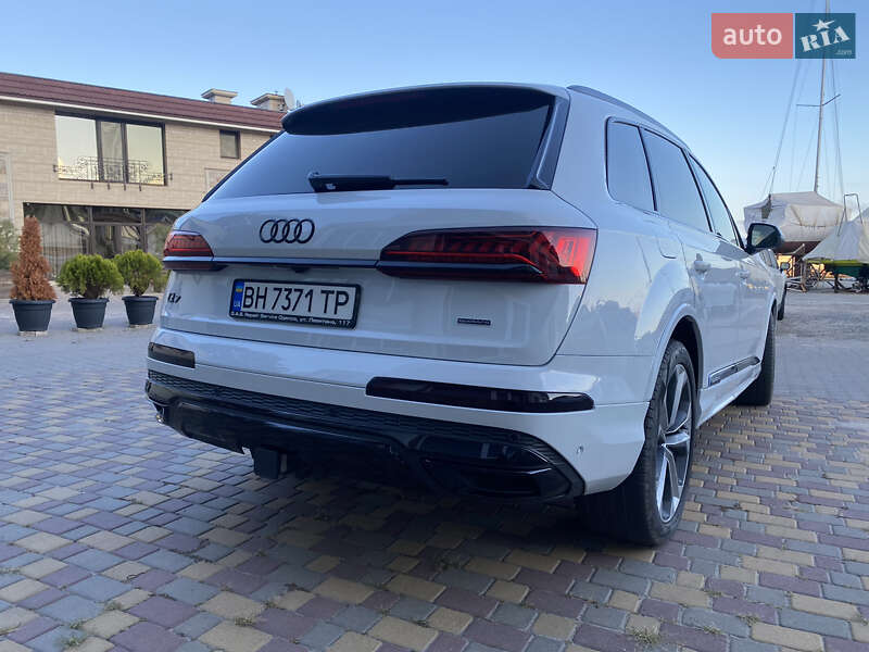 Позашляховик / Кросовер Audi Q7 2020 в Одесі
