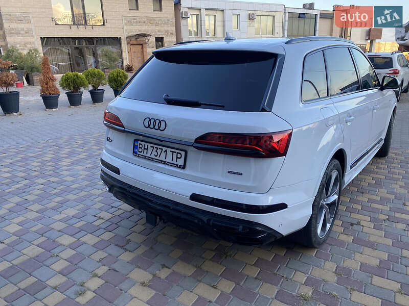 Позашляховик / Кросовер Audi Q7 2020 в Одесі