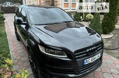 Позашляховик / Кросовер Audi Q7 2007 в Вараші