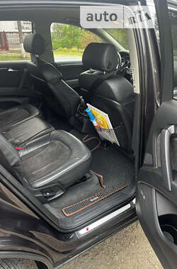 Позашляховик / Кросовер Audi Q7 2007 в 