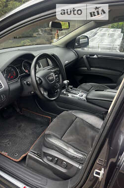 Позашляховик / Кросовер Audi Q7 2007 в 