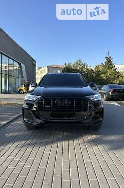 Внедорожник / Кроссовер Audi Q7 2020 в Киеве