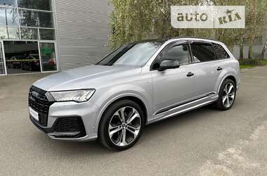 Внедорожник / Кроссовер Audi Q7 2020 в Киеве