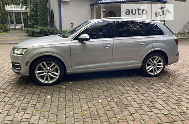 Внедорожник / Кроссовер Audi Q7 2018 в 
