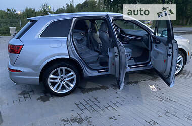 Внедорожник / Кроссовер Audi Q7 2018 в 