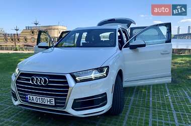 Внедорожник / Кроссовер Audi Q7 2018 в 