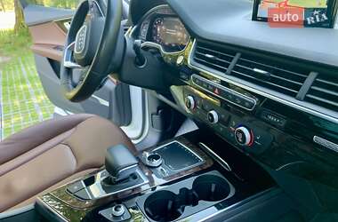 Внедорожник / Кроссовер Audi Q7 2018 в 