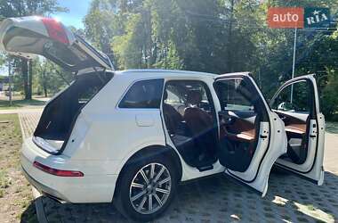 Внедорожник / Кроссовер Audi Q7 2018 в 