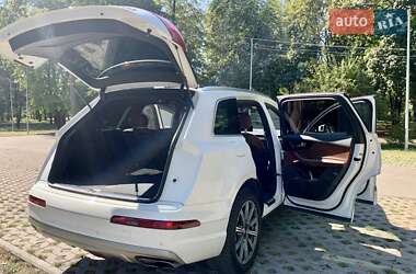 Внедорожник / Кроссовер Audi Q7 2018 в 