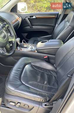 Внедорожник / Кроссовер Audi Q7 2013 в 