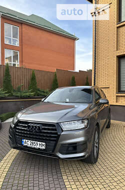 Внедорожник / Кроссовер Audi Q7 2017 в Хмельницком