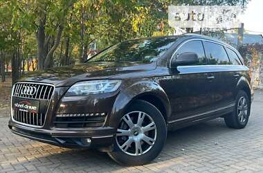 Позашляховик / Кросовер Audi Q7 2010 в Миколаєві