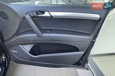 Позашляховик / Кросовер Audi Q7 2014 в 