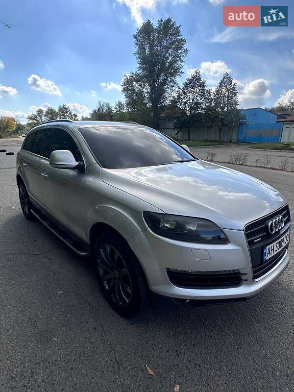 Позашляховик / Кросовер Audi Q7 2006 в Дніпрі