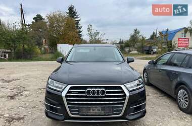 Внедорожник / Кроссовер Audi Q7 2016 в 