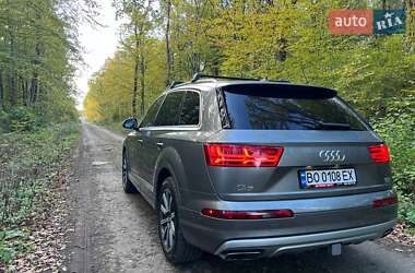 Внедорожник / Кроссовер Audi Q7 2016 в 