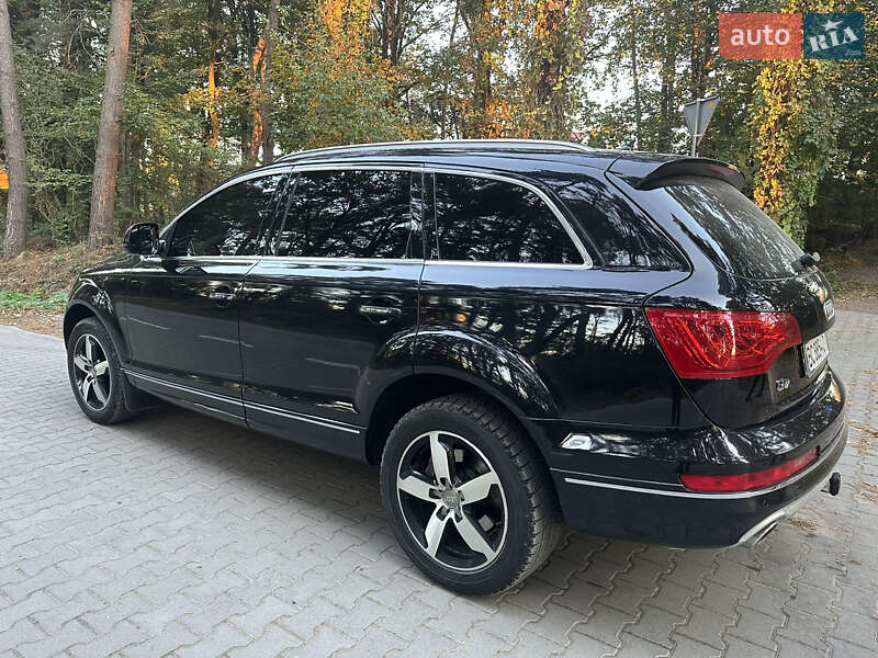 Позашляховик / Кросовер Audi Q7 2012 в Львові