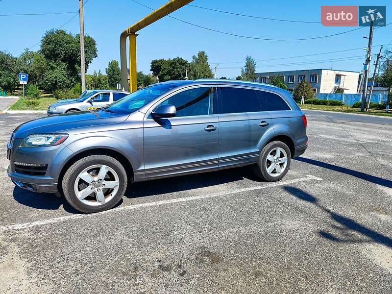 Внедорожник / Кроссовер Audi Q7 2012 в Гадяче