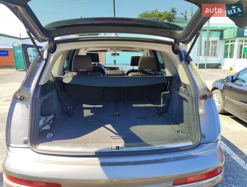 Внедорожник / Кроссовер Audi Q7 2012 в Гадяче