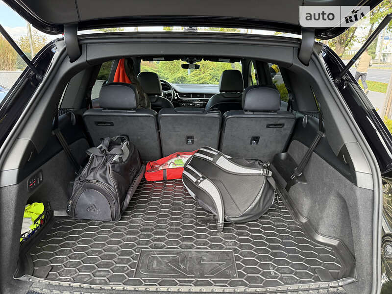 Внедорожник / Кроссовер Audi Q7 2019 в Одессе