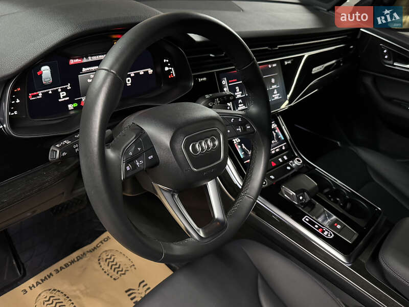 Позашляховик / Кросовер Audi Q7 2022 в Полтаві