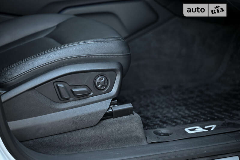 Внедорожник / Кроссовер Audi Q7 2018 в Ужгороде