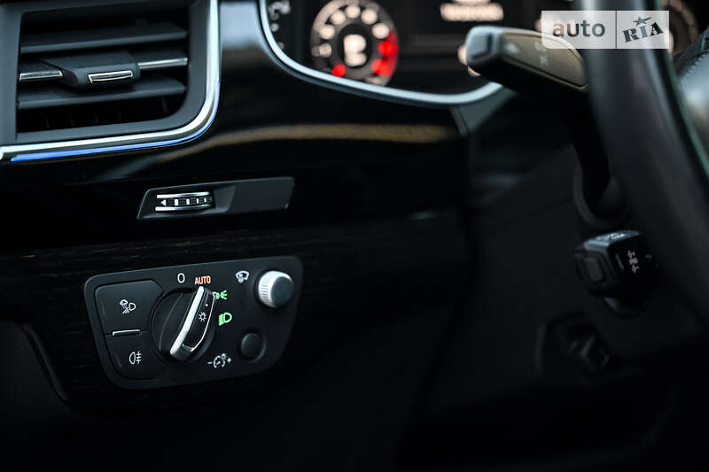 Внедорожник / Кроссовер Audi Q7 2018 в Ужгороде