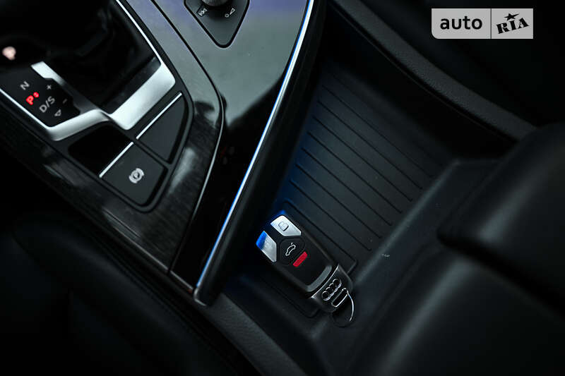 Внедорожник / Кроссовер Audi Q7 2018 в Ужгороде