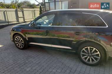 Внедорожник / Кроссовер Audi Q7 2017 в 