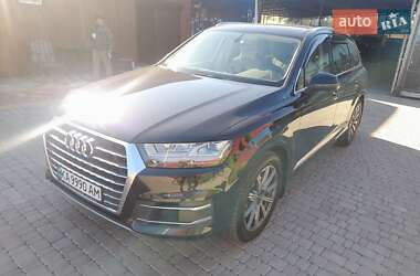 Внедорожник / Кроссовер Audi Q7 2017 в 