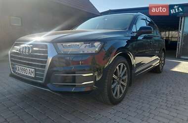 Внедорожник / Кроссовер Audi Q7 2017 в 