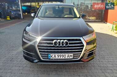 Внедорожник / Кроссовер Audi Q7 2017 в 