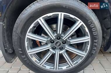 Внедорожник / Кроссовер Audi Q7 2017 в 