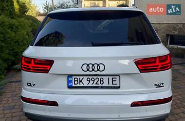 Внедорожник / Кроссовер Audi Q7 2016 в Ровно