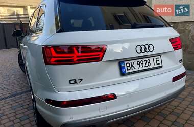 Внедорожник / Кроссовер Audi Q7 2016 в Ровно