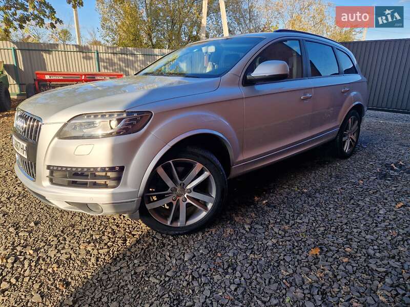 Позашляховик / Кросовер Audi Q7 2012 в Камені-Каширському