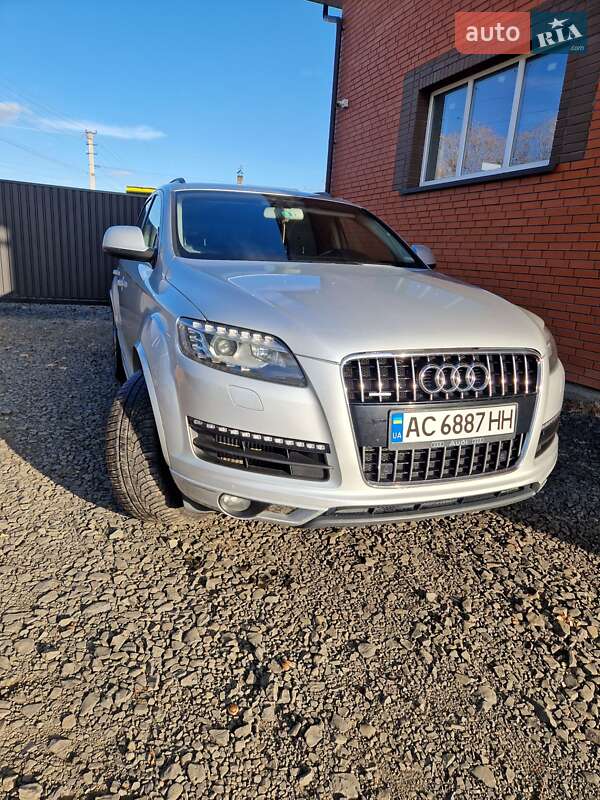 Позашляховик / Кросовер Audi Q7 2012 в Камені-Каширському