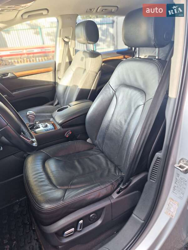 Позашляховик / Кросовер Audi Q7 2012 в Камені-Каширському