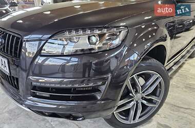 Внедорожник / Кроссовер Audi Q7 2012 в 