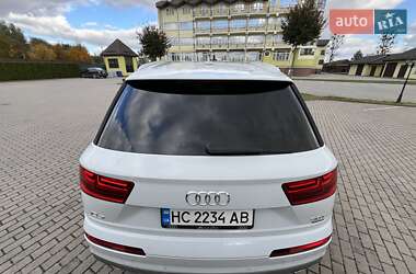 Внедорожник / Кроссовер Audi Q7 2018 в 