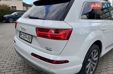 Внедорожник / Кроссовер Audi Q7 2018 в 
