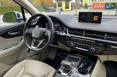 Внедорожник / Кроссовер Audi Q7 2018 в 