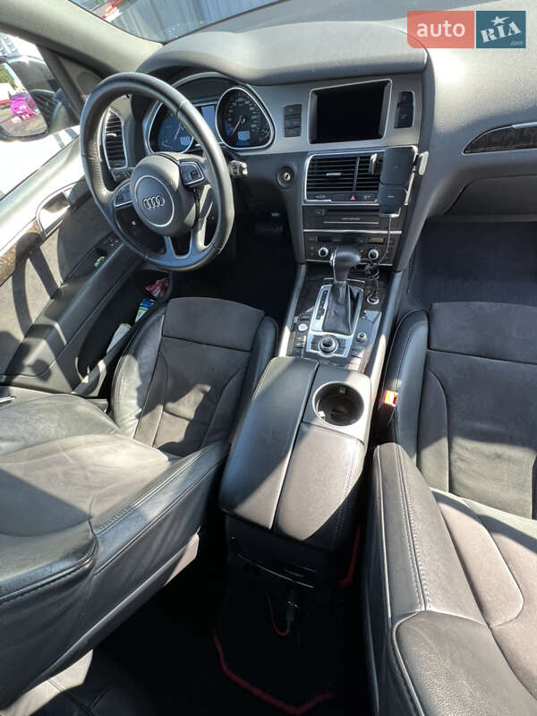 Внедорожник / Кроссовер Audi Q7 2013 в Киеве