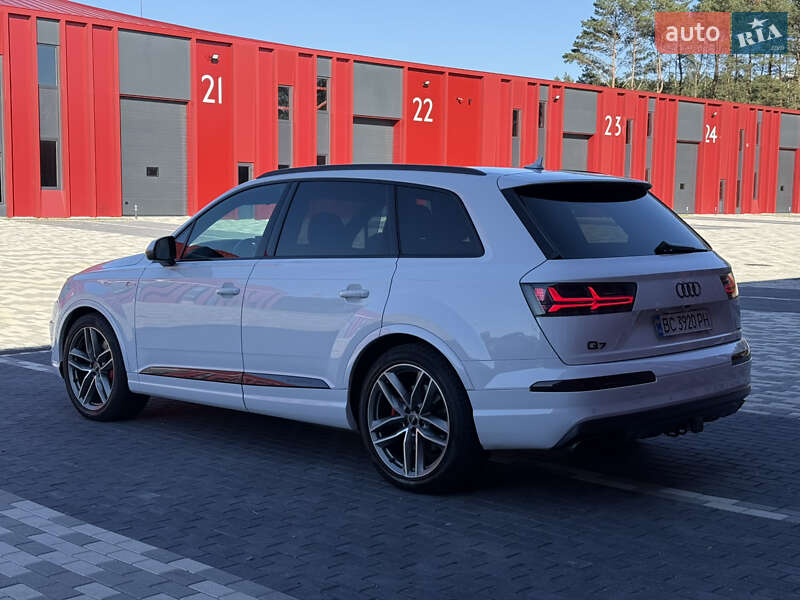 Внедорожник / Кроссовер Audi Q7 2017 в Львове