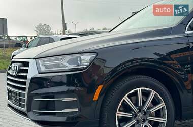 Позашляховик / Кросовер Audi Q7 2016 в 